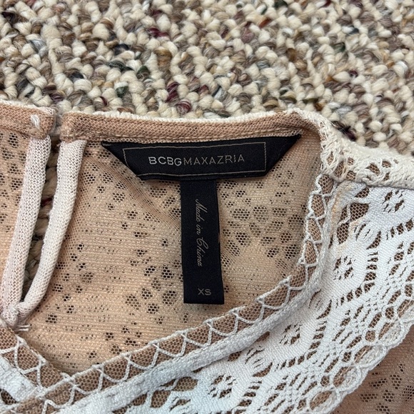 BCBG Max Azria Annica Crochet Lace Peplum Cream & Tan Cross Neck Top. XS - Picture 6 of 12